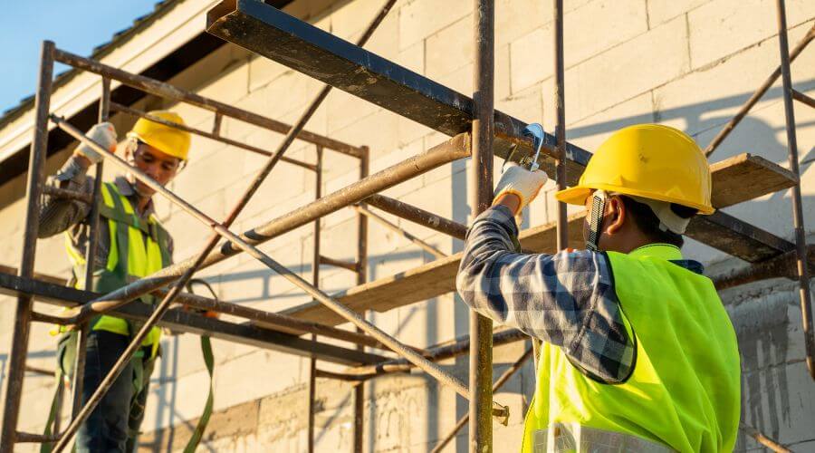Professional fairlawn roofing services in Ahmeek, MI